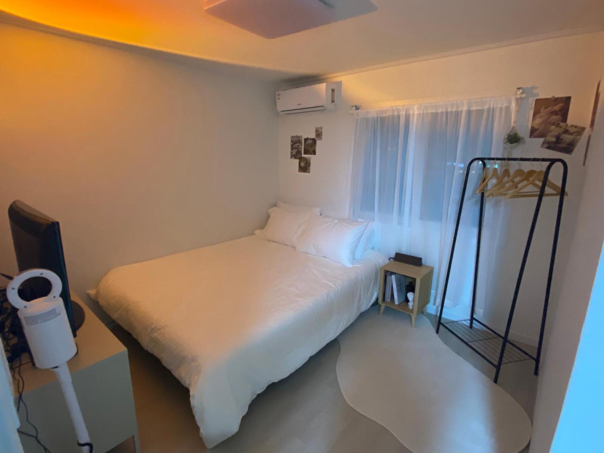 Sweethome, 2 & Beds By Kunkook Station Line2,7 Seoul