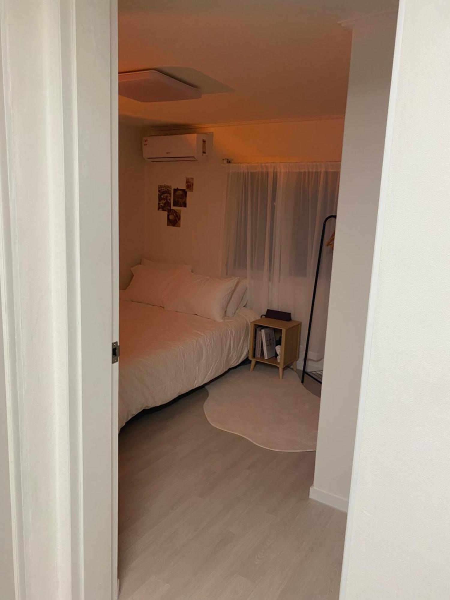 Villa Sweethome, 2 & Beds By Kunkook Station Line2,7 Seoul