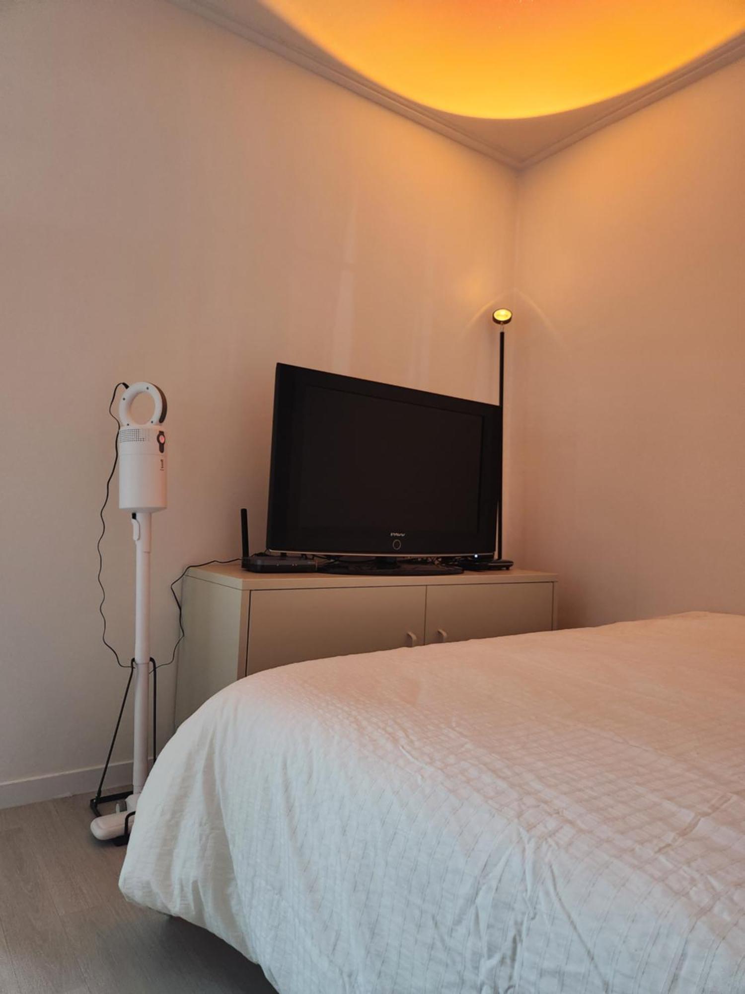 Sweethome, 2 & Beds By Kunkook Station Line2,7 * Seoul